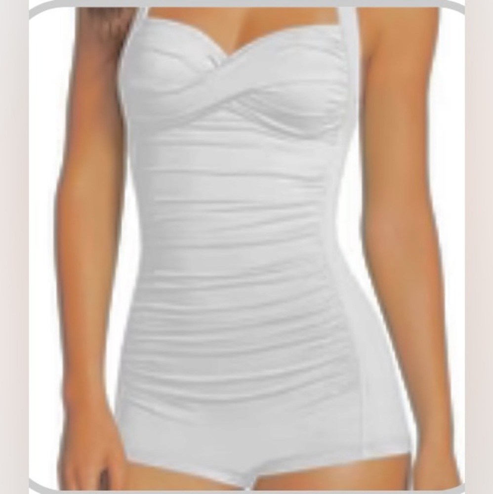 Clory’s Women’s one-piece halter swimsuit XL